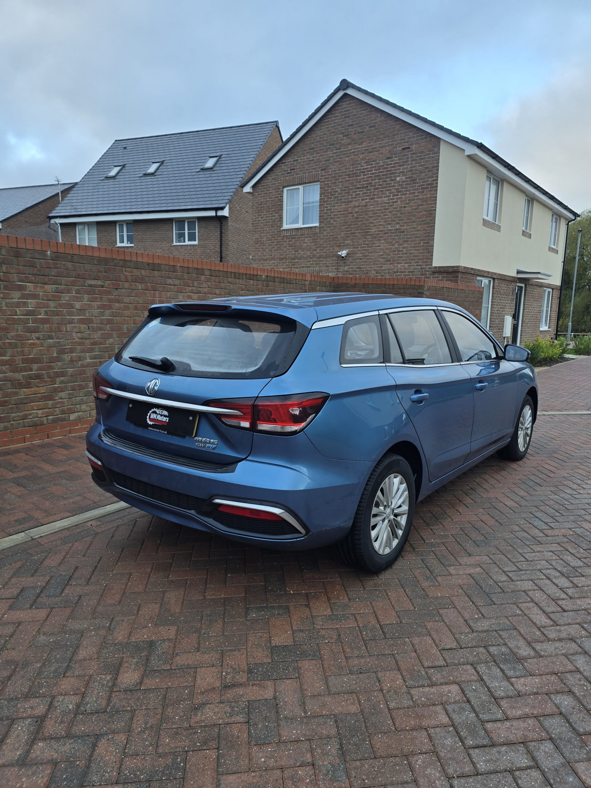 
								2021 (71) MG 5 EV 5DR full									