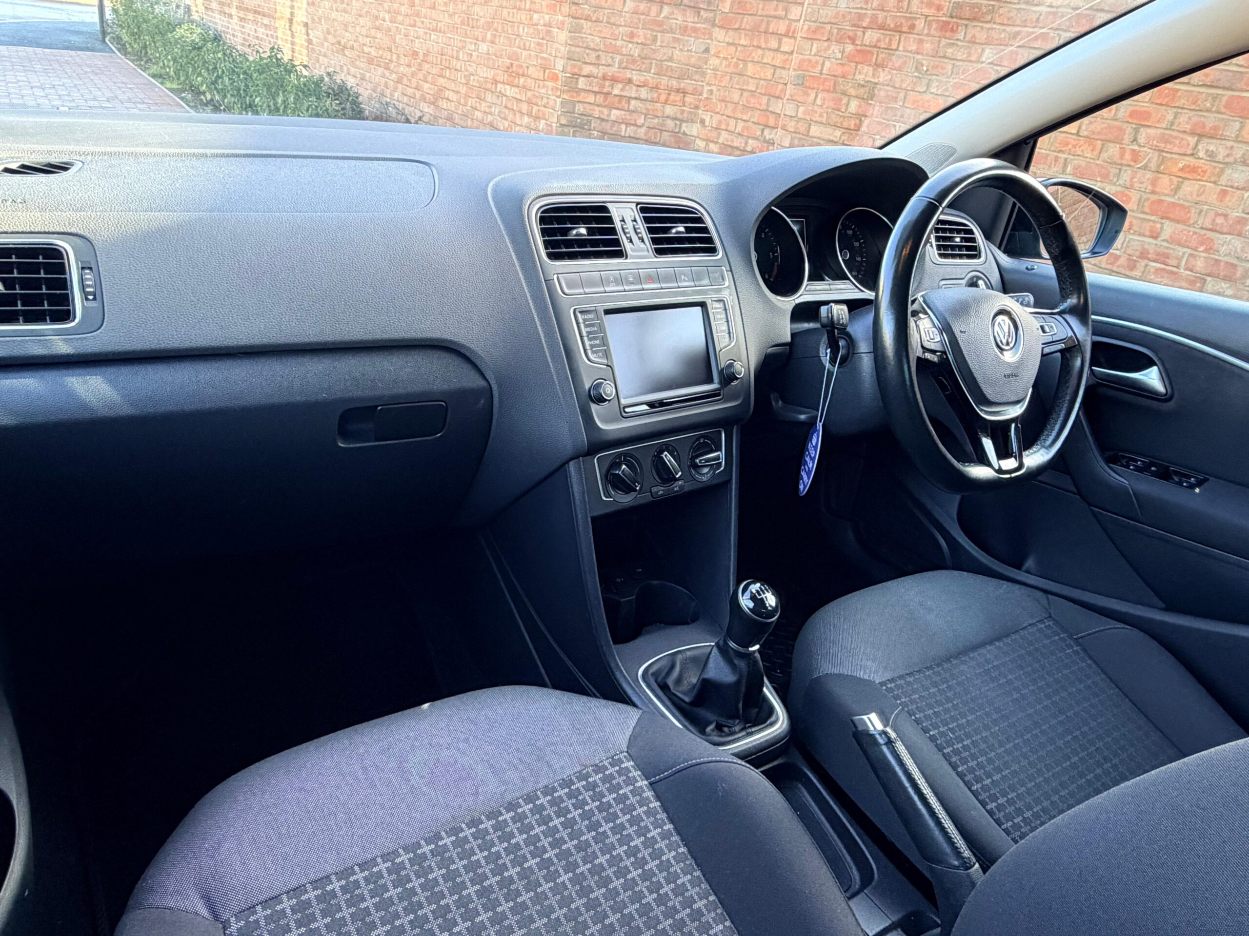 
								2016 (66) VW Polo 1.4 TDI Bluemotion Tech 5DR full									