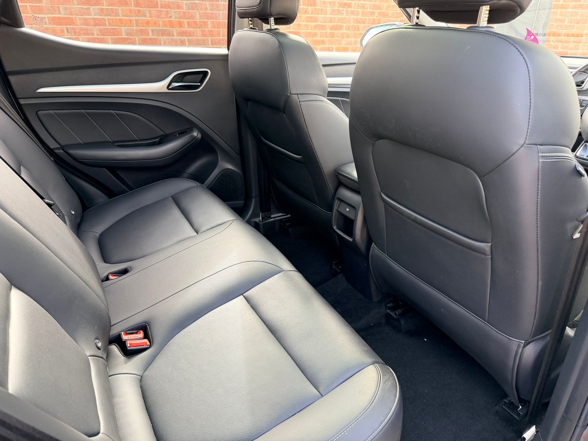 
								2019(19) MG ZS EV SUV 5DR full									