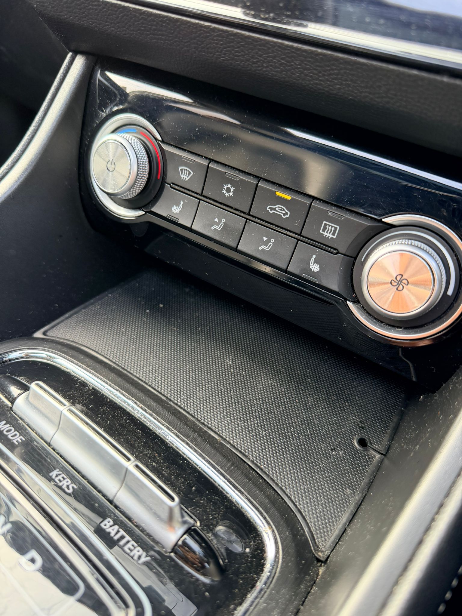 
								2019(19) MG ZS EV SUV 5DR full									