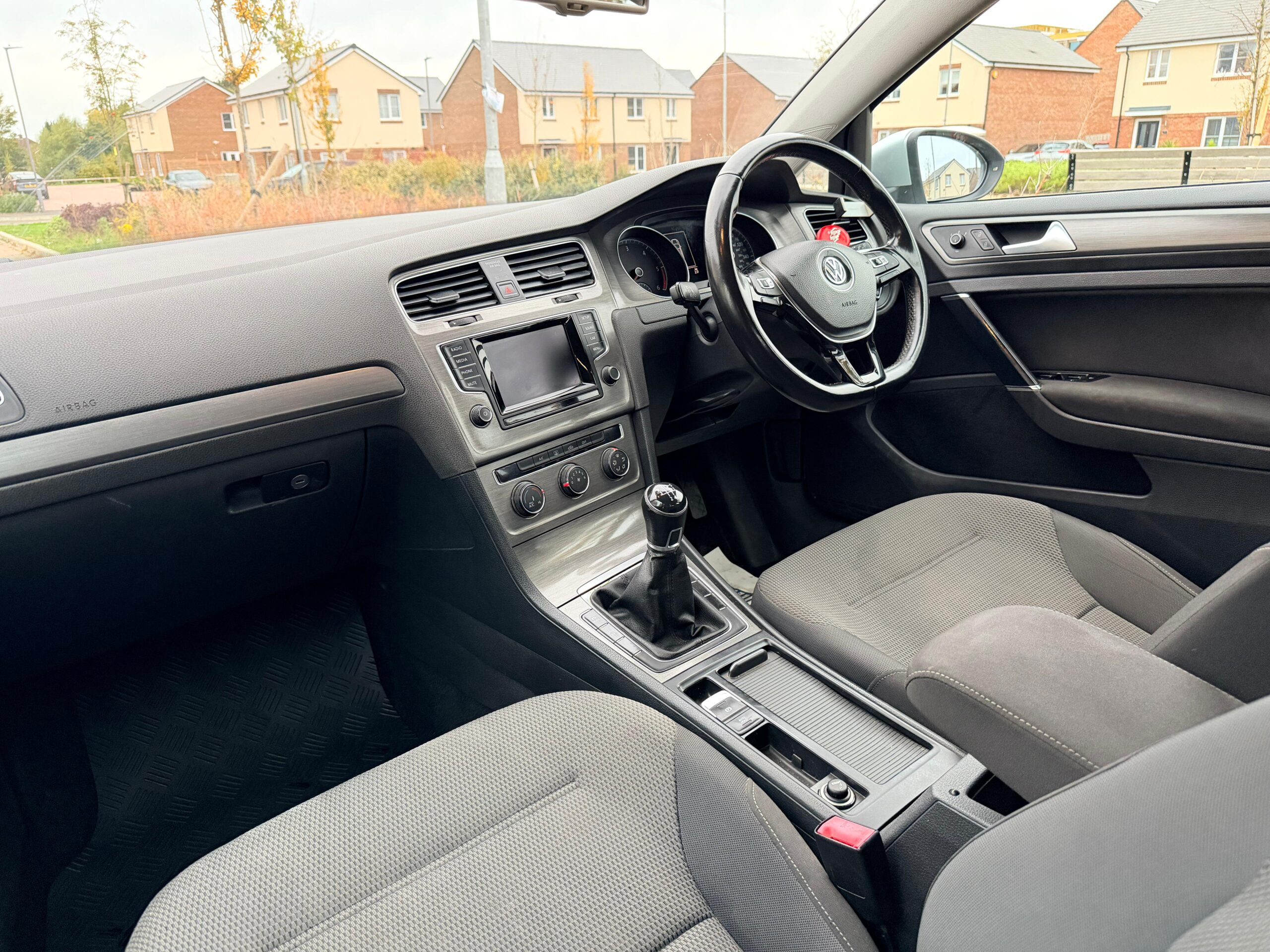 
								2016 (66) VW Polo 1.4 TDI Bluemotion Tech 5DR full									