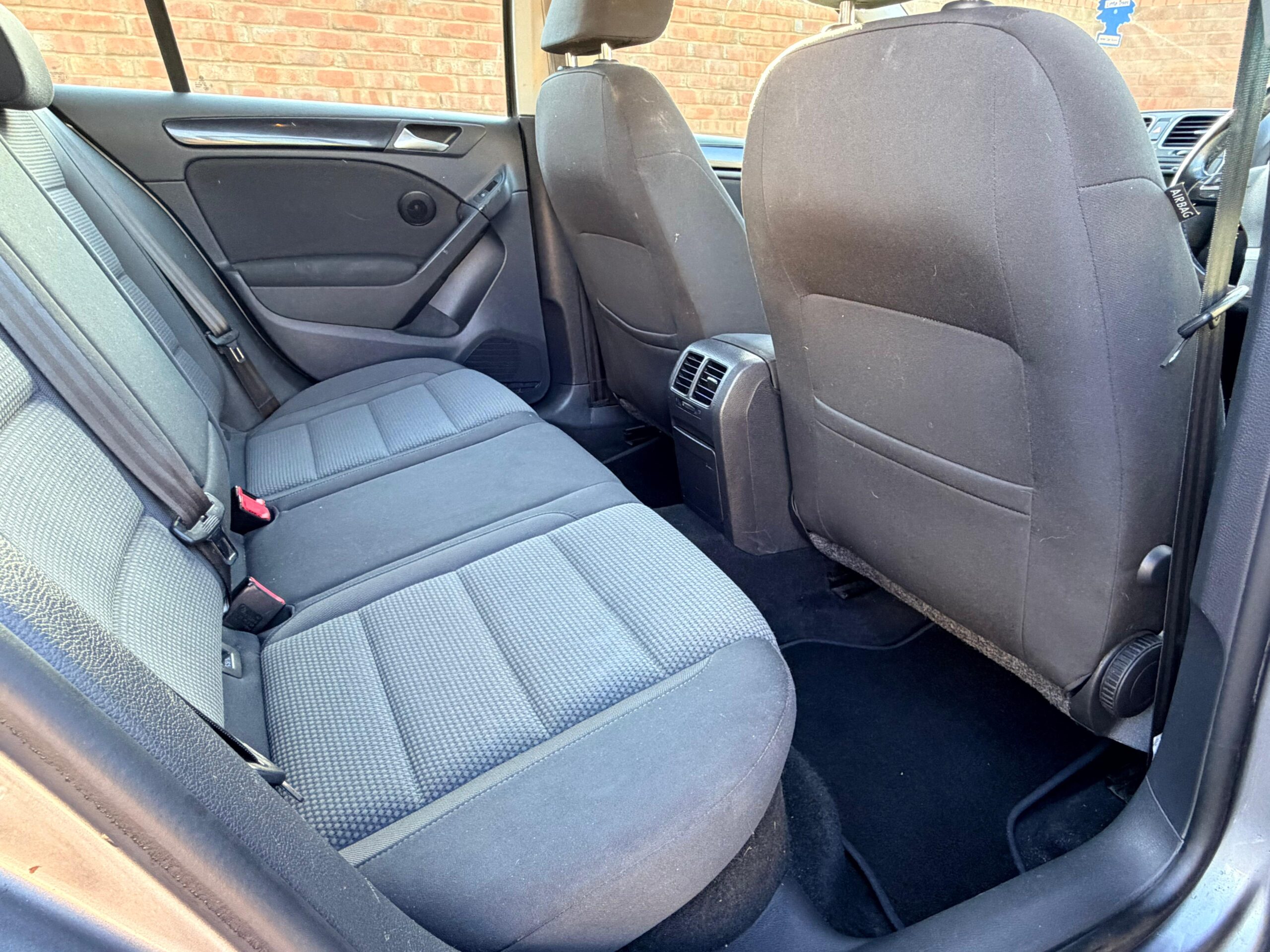 
								2012 (12) VW Golf 1.6 TDI Bluemotion DSG (SOLD) full									