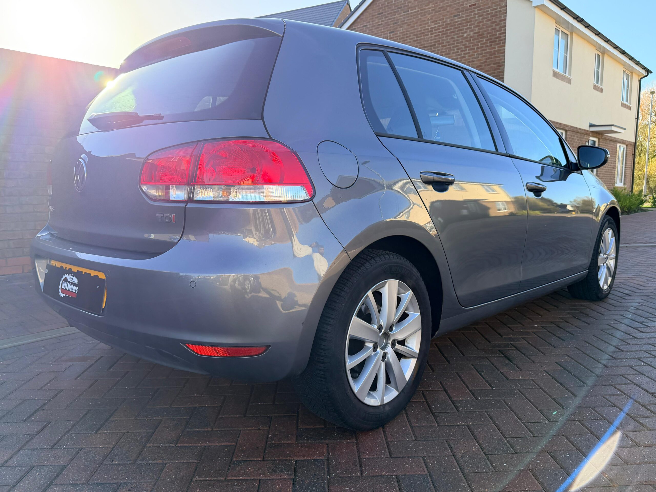 
								2012 (12) VW Golf 1.6 TDI Bluemotion DSG (SOLD) full									
