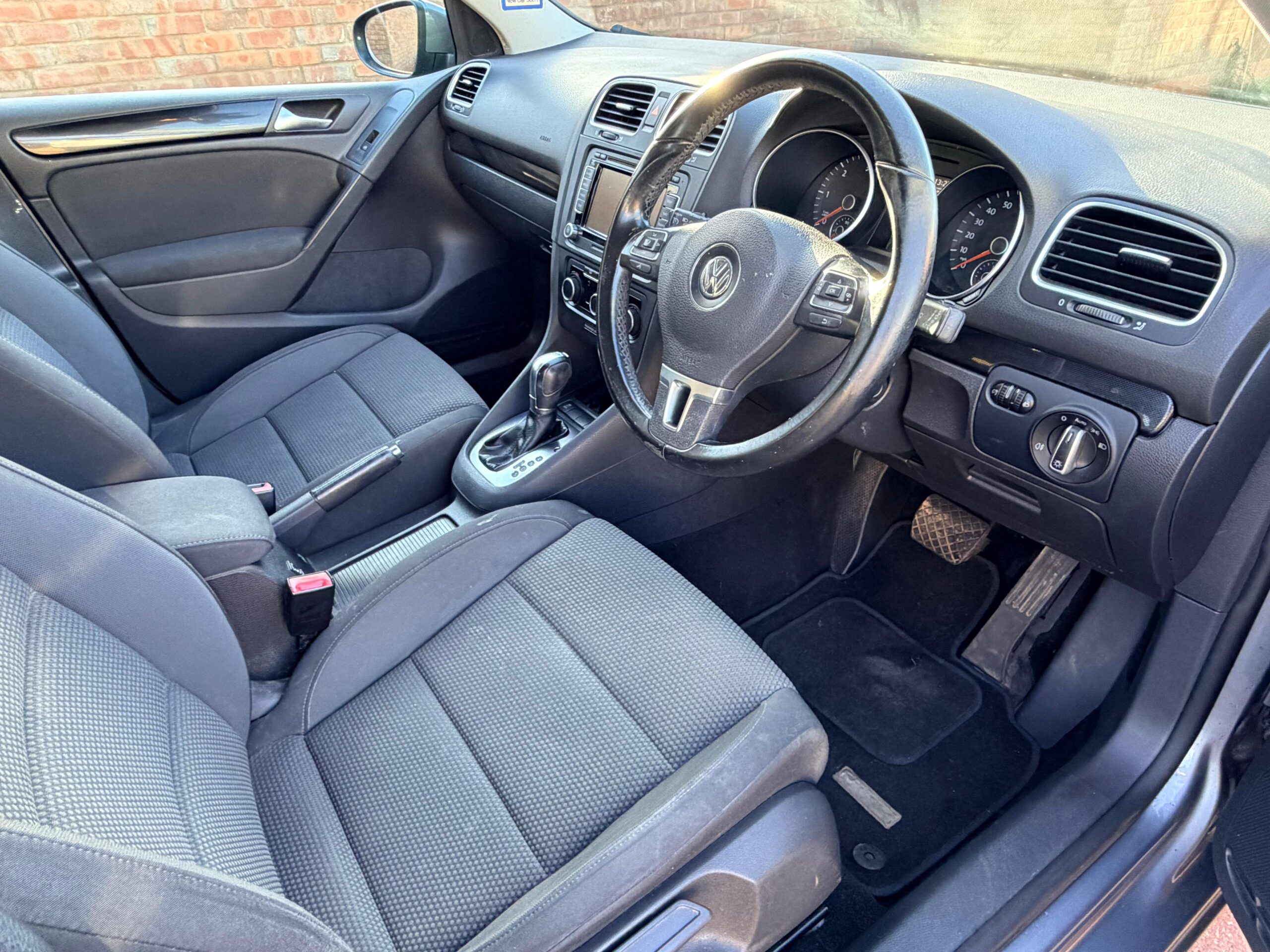 
								2012 (12) VW Golf 1.6 TDI Bluemotion DSG (SOLD) full									