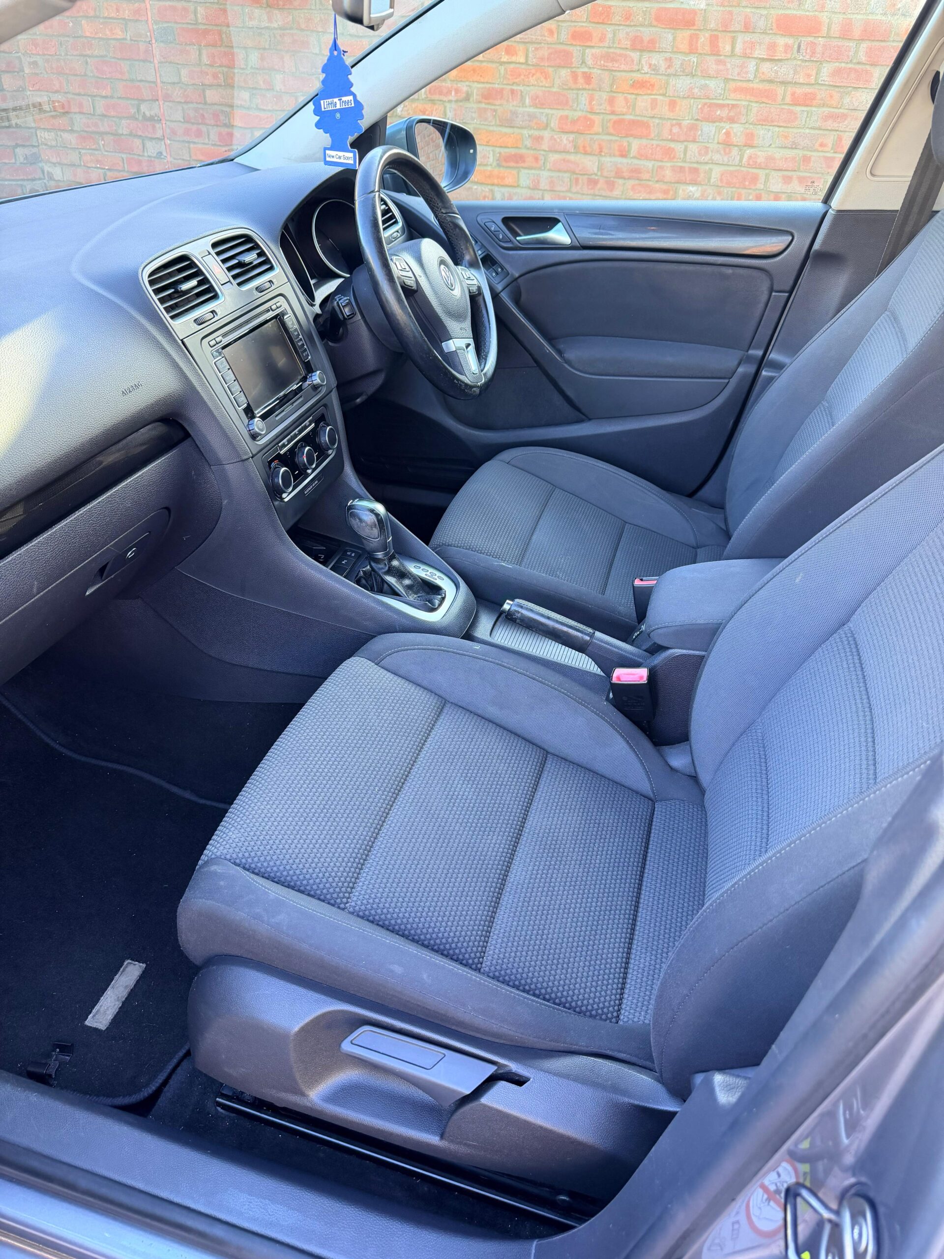 
								2012 (12) VW Golf 1.6 TDI Bluemotion DSG (SOLD) full									