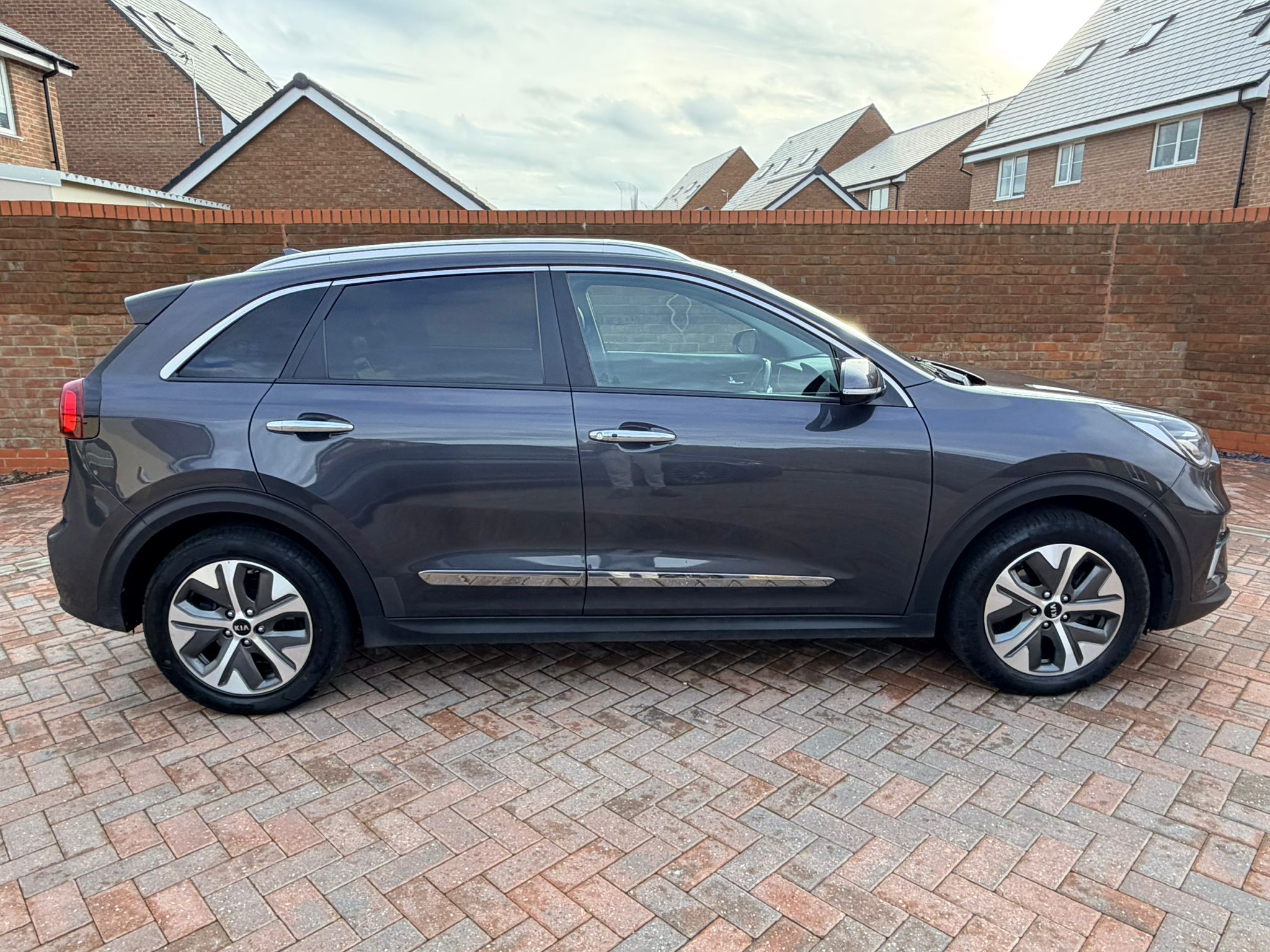 
								2020 (70) KIA e-Niro 64kwh 4 full									