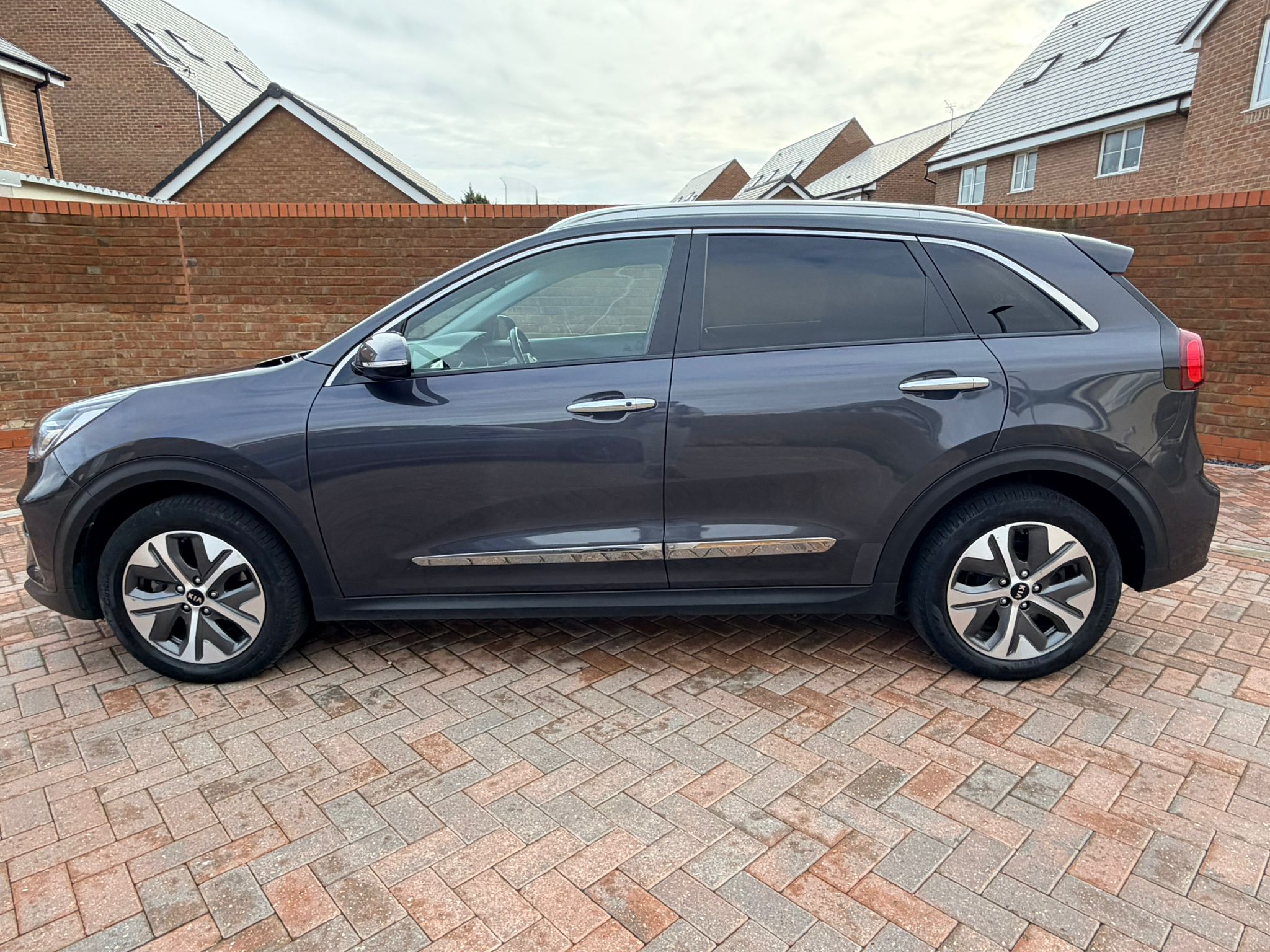 
								2020 (70) KIA e-Niro 64kwh 4 full									