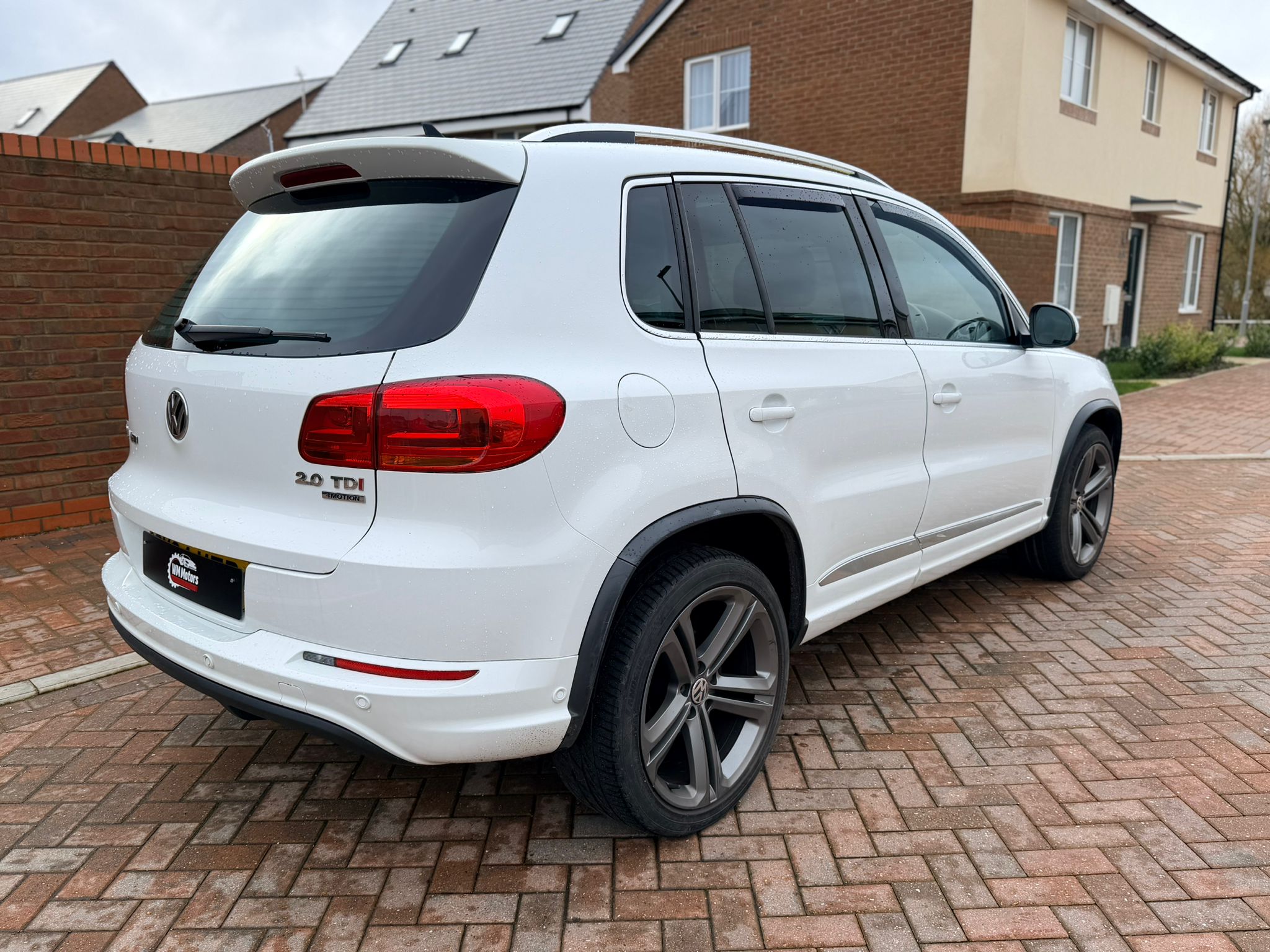 
								2014 (64) VW TIGUAN R LINE DSG 2.0 TDI 177BHP full									