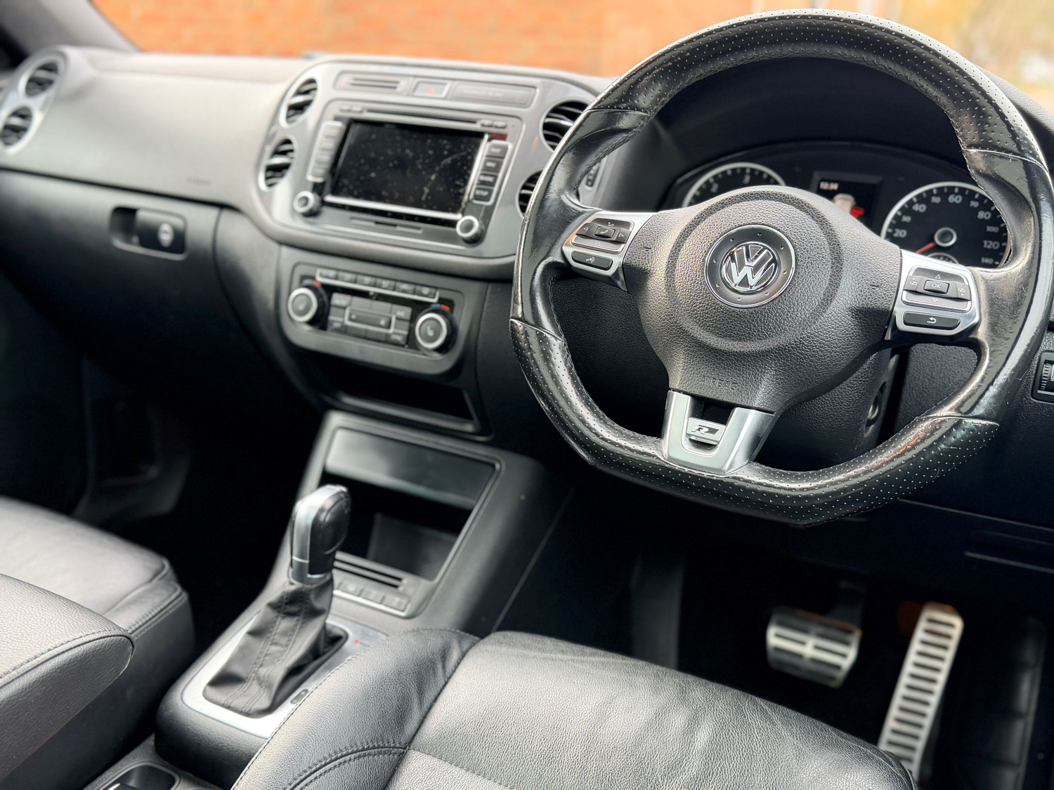 
								2014 (64) VW TIGUAN R LINE DSG 2.0 TDI 177BHP full									