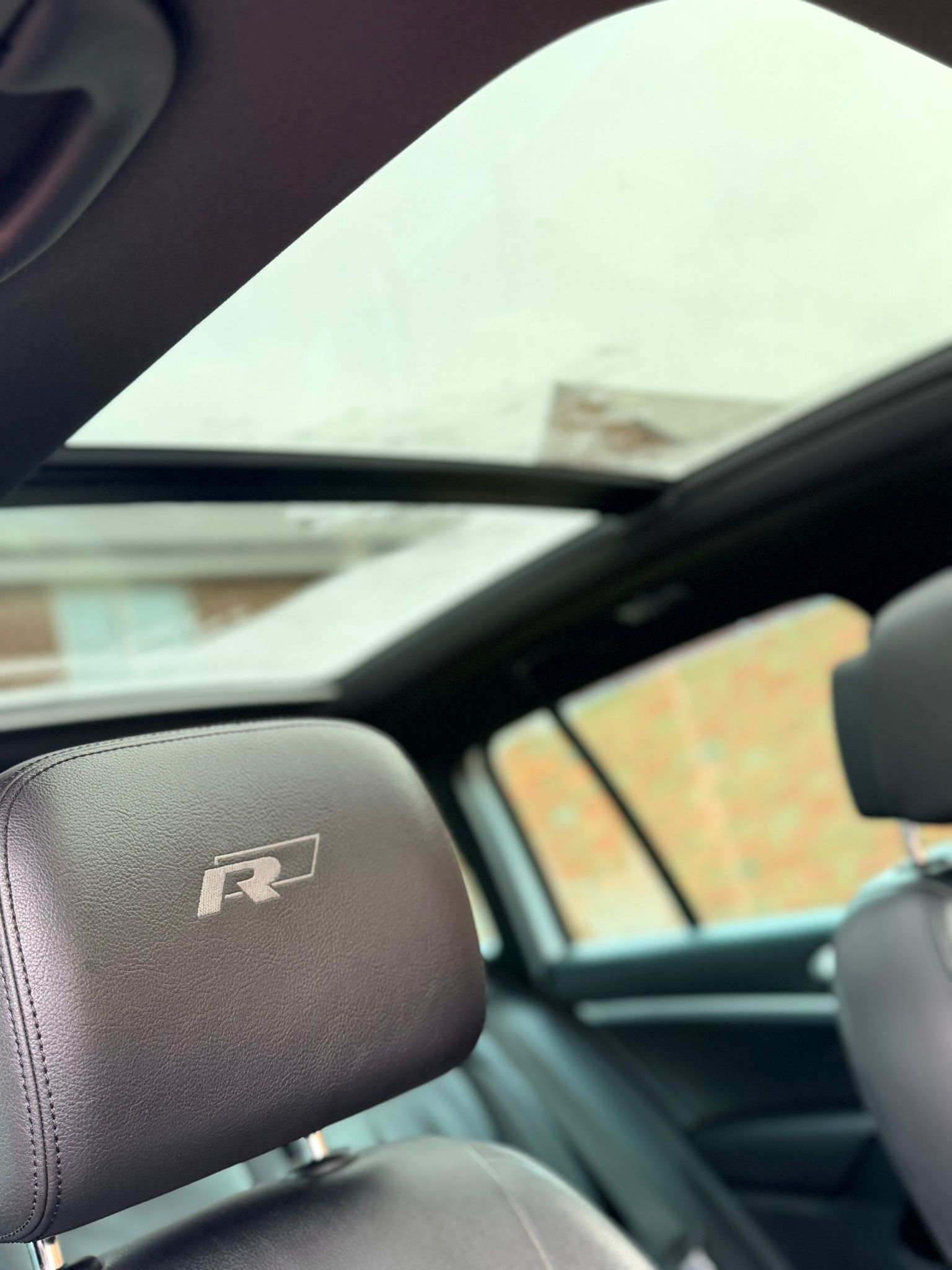 
								2014 (64) VW TIGUAN R LINE DSG 2.0 TDI 177BHP full									