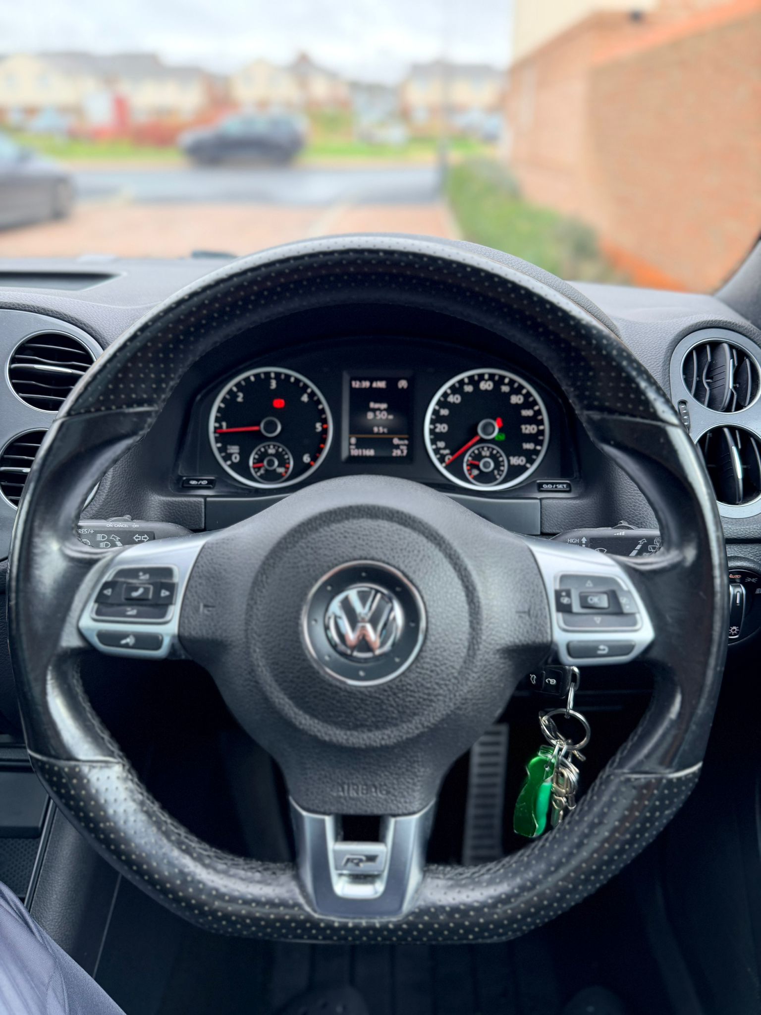 
								2014 (64) VW TIGUAN R LINE DSG 2.0 TDI 177BHP full									