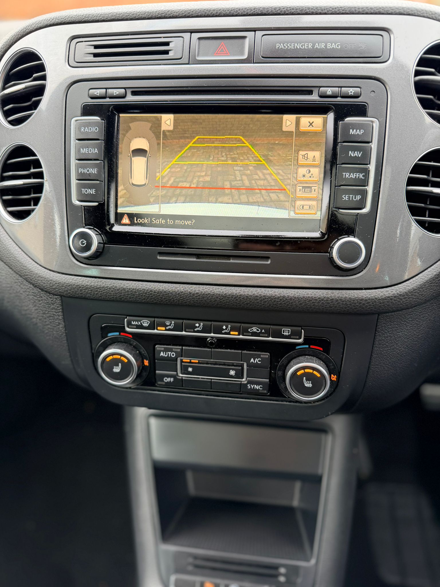 
								2014 (64) VW TIGUAN R LINE DSG 2.0 TDI 177BHP full									