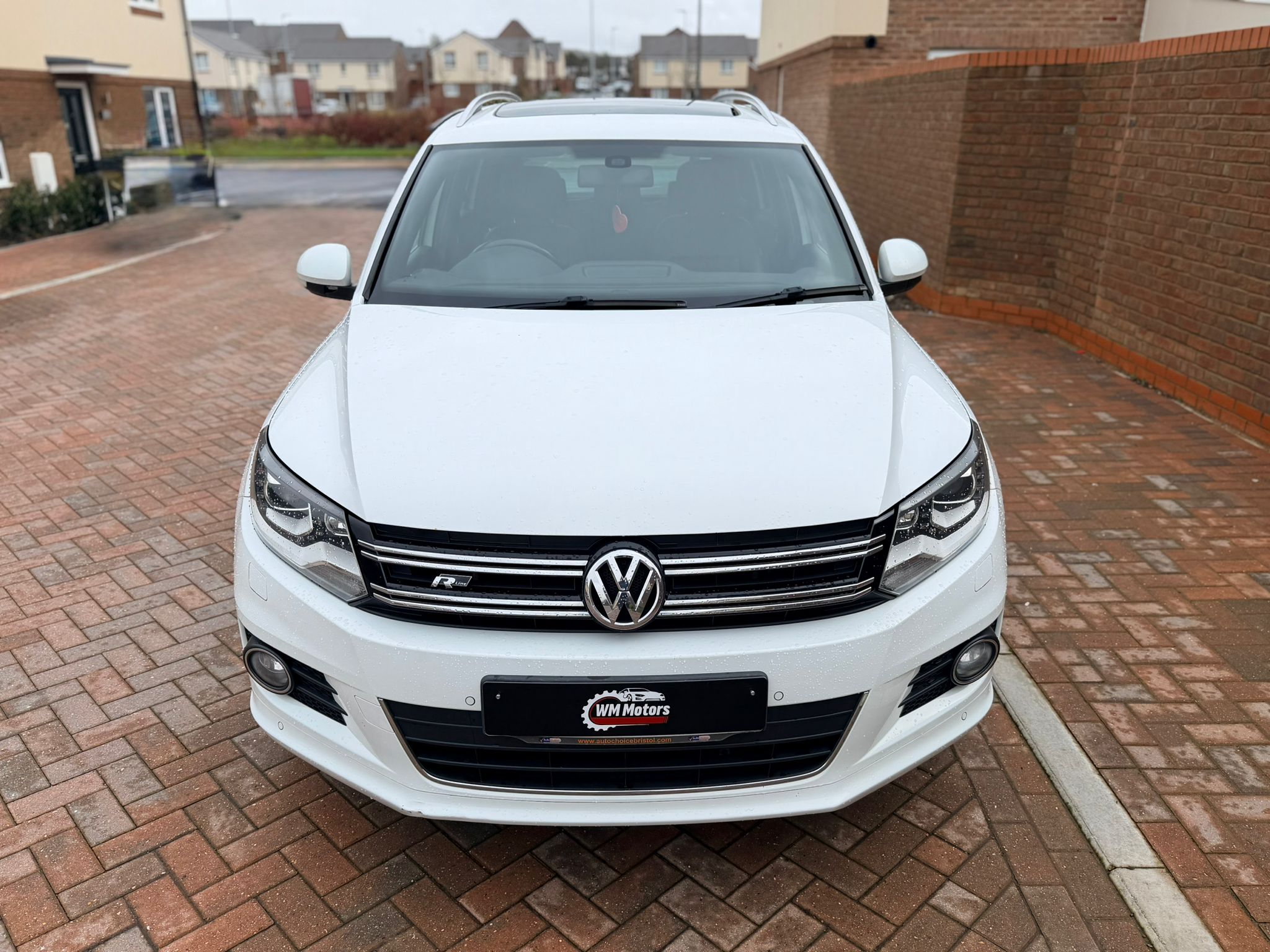 
								2014 (64) VW TIGUAN R LINE DSG 2.0 TDI 177BHP full									