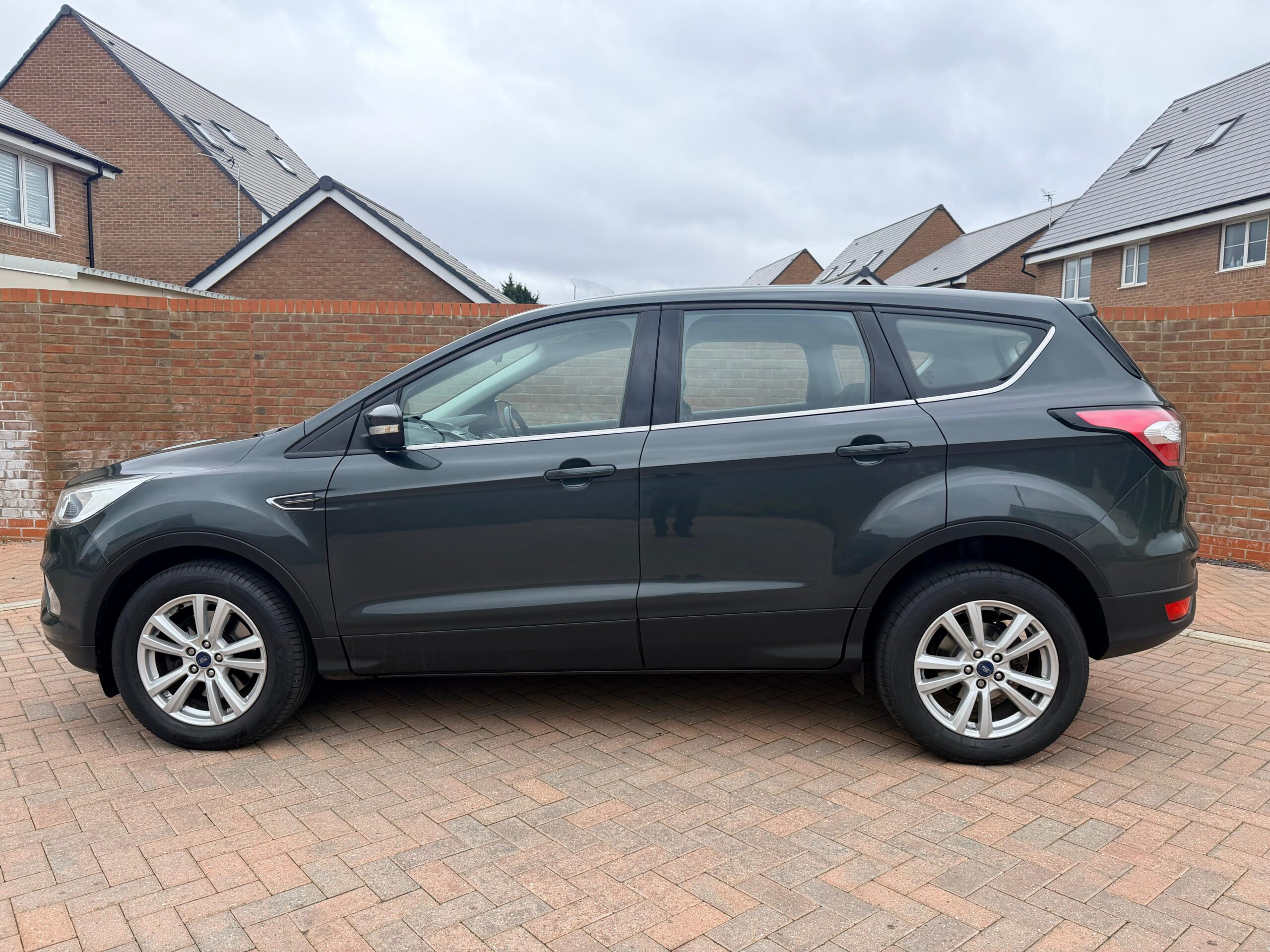 
								2017 (67) Ford Kuga 1.5 TDCi Zetec 5dr Auto 2WD full									